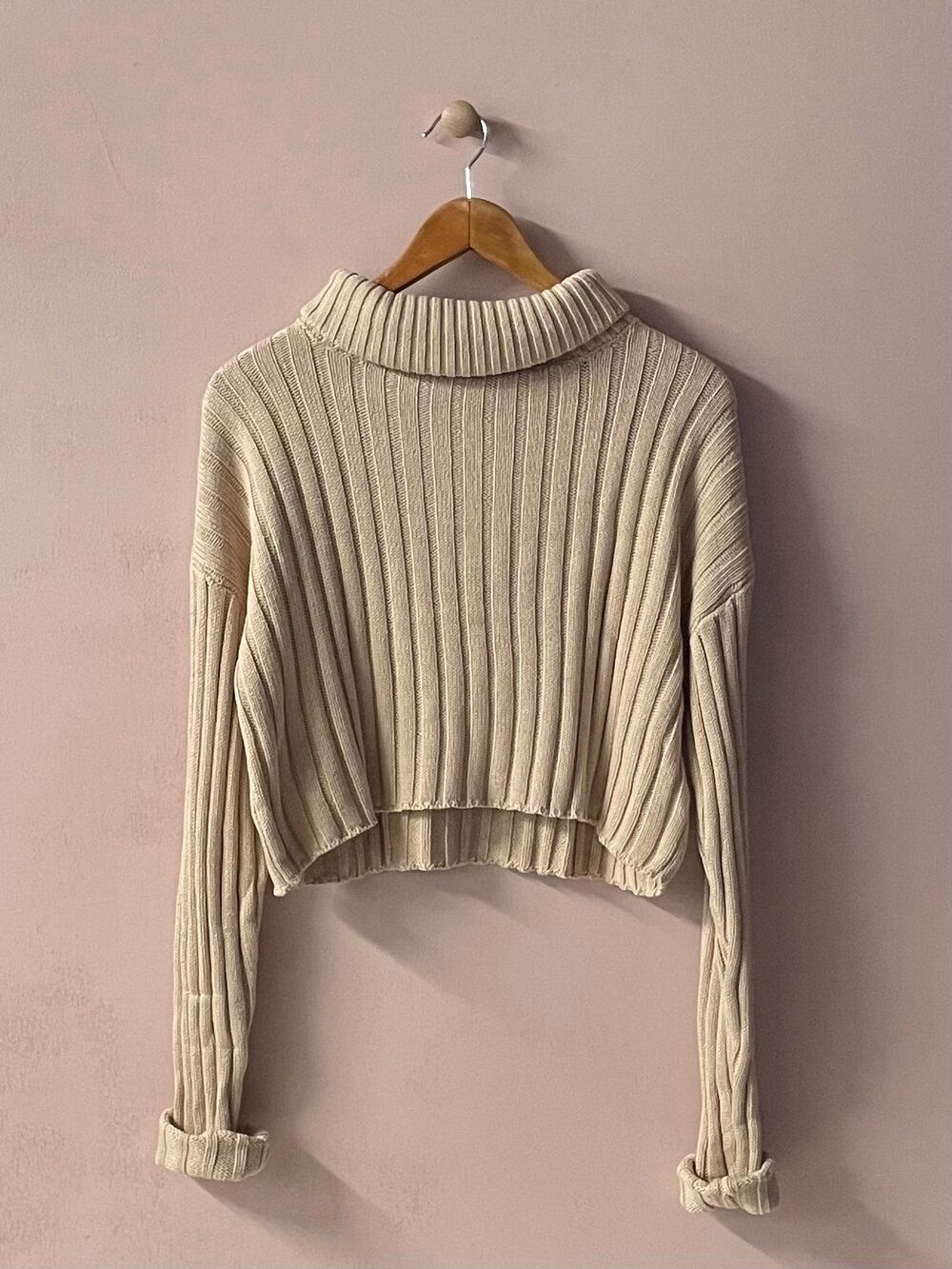 Forever 21 Tan Ribbed Knit Cropped Boxy Fit Turtleneck Sweater Size M NWT